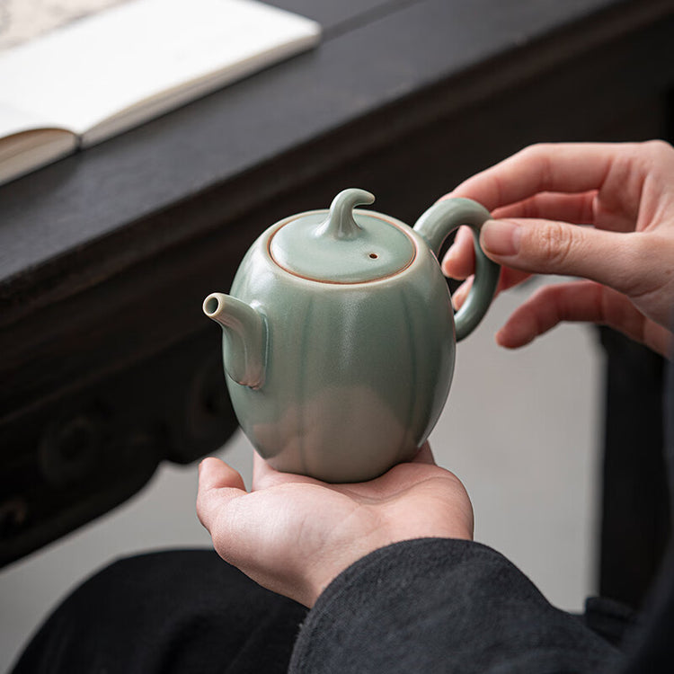 青蔓瓜壺(せいまんかこ)