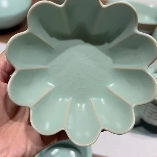 Lotus Flower Fruit Platter | Antique-Style Glaze · Natural Crackle · Agate-In-Glaze · Fully Glazed With Pricked Supports · Song Dynasty-Style Tea Trayware · Ru Ware