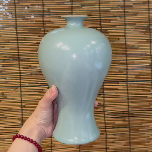 Meiping Vase | Masterpiece · Antique-Style Glaze · Natural Crackle · Prong-Set Firing · Handcrafted Ru Ware · Vase · Elegant Song Dynasty-Style Vessel · Ru Kiln