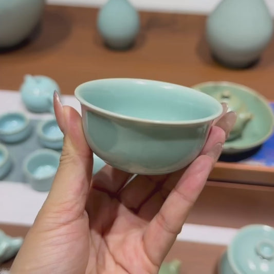 Chicken Cup | Antique-Style Glaze · Natural Crackle · Spur-Fired · Master’s Cup · Agate-Infused Glaze · Song-Style Elegant Ware · Teacup · Ru Kiln