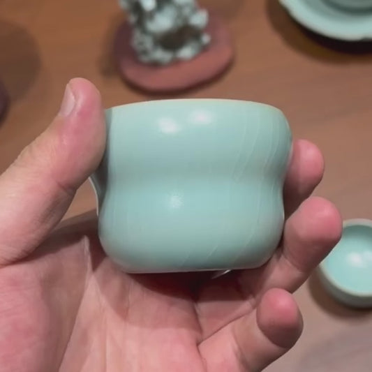 Flat-Bottom Gourd Cup | Antique-Style Glaze · Agate-in-Glaze · Stilt-Firing · Natural Crackle · Teacup · Handcrafted Host Cup · Tea Tasting Cup · Ru Ware Style